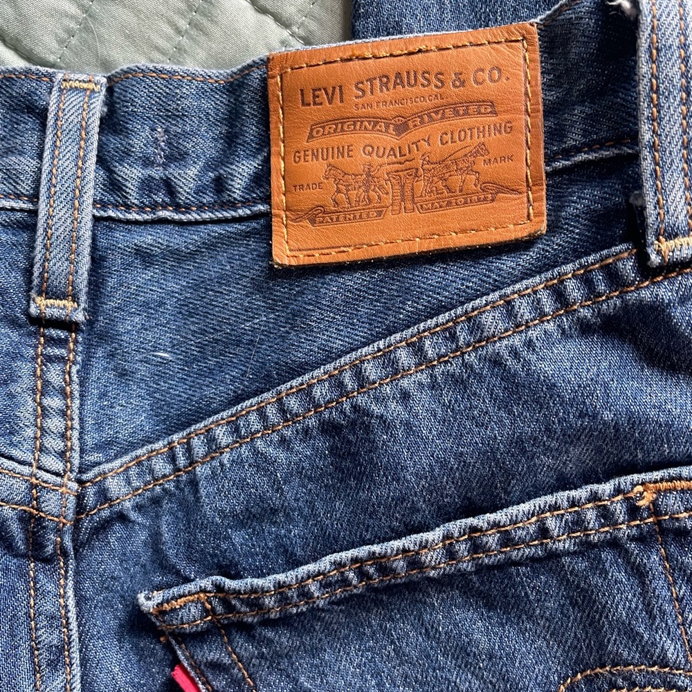 Levi’s Ribcage Jeans - Picture 3 of 4